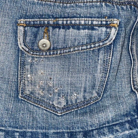 Mossimo Distressed Denim Mini Skirt w/ Star and Rhinestone Embellishments Size 5 - Picture 4 of 4